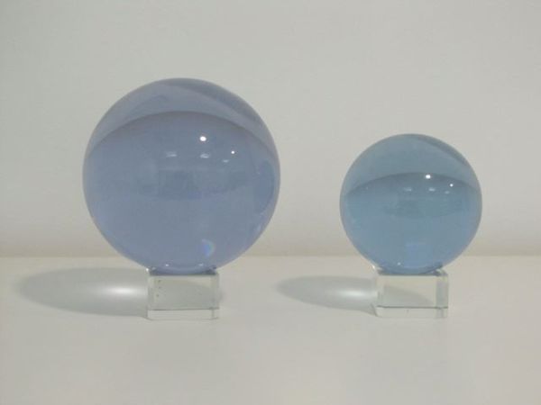 Imagen de Bola de cristal más peana 11cm azul claro