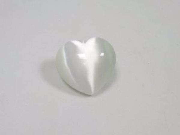 Imagen de Corazón de piedra natural de Ojo de gato blanco