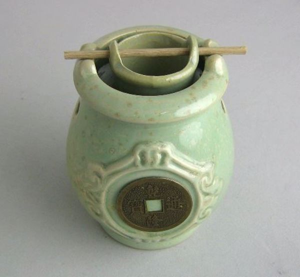 Picture of ESSENCE BURNER GREEN FLAGON