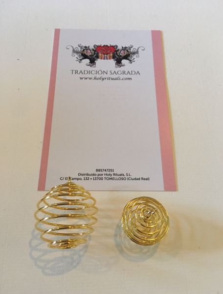 Imagen de Colgante dorado jaula guarda amuletos, talismanes y minerales. 20 mm