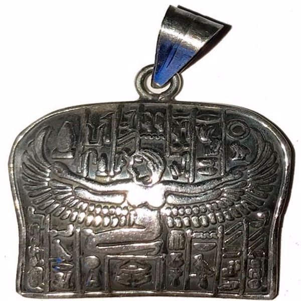 Imagen de Colgante DIosa Isis de la Magia de plata con escritura egipcia.