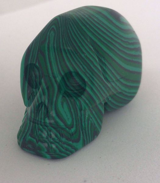 Picture of AMULETO CALAVERA MALAQUITA 4.5 X 2.3 CM