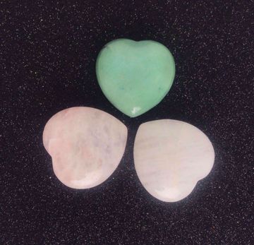 Imagen de Canto rodado corazón 2 cm alto 2 cm ancho jade