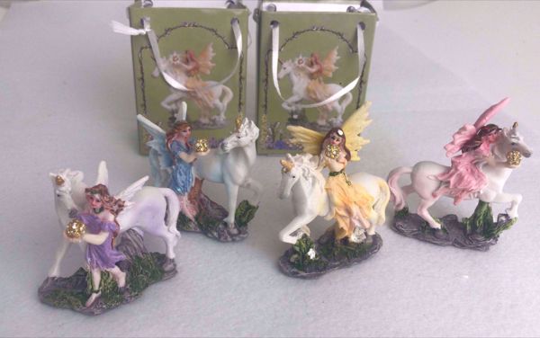 Imagen de Figura Hada Amarilla - Bolsa de Regalo Hada Floral y Unicornio