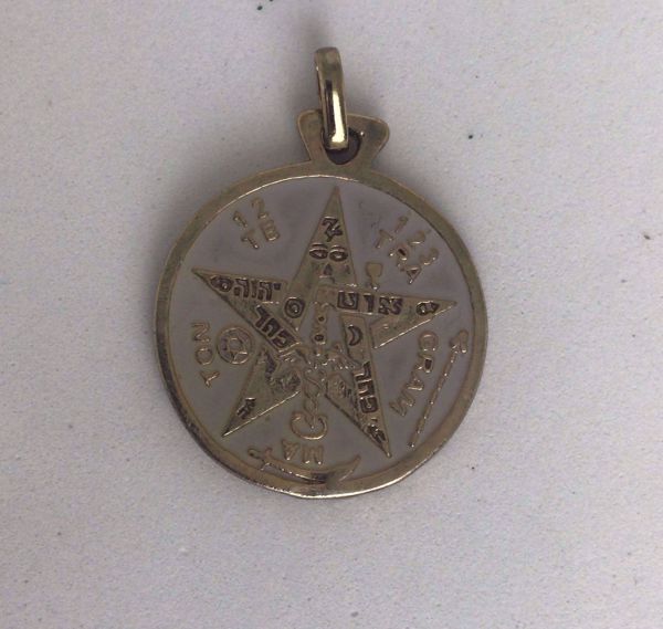 Imagen de Amuleto talismán colgante Tetragramatón y Hexagrama. 3 cms. Blanco