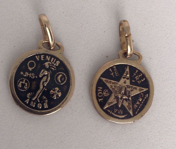 Picture of Amuleto talismán colgante Tetragramatón y Venus del Amor 16 mm negro