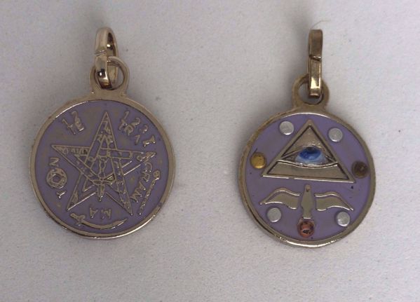 Picture of Amuleto talismán colgante Tetragramatón y 7 potencias con ojo 20 mm lila